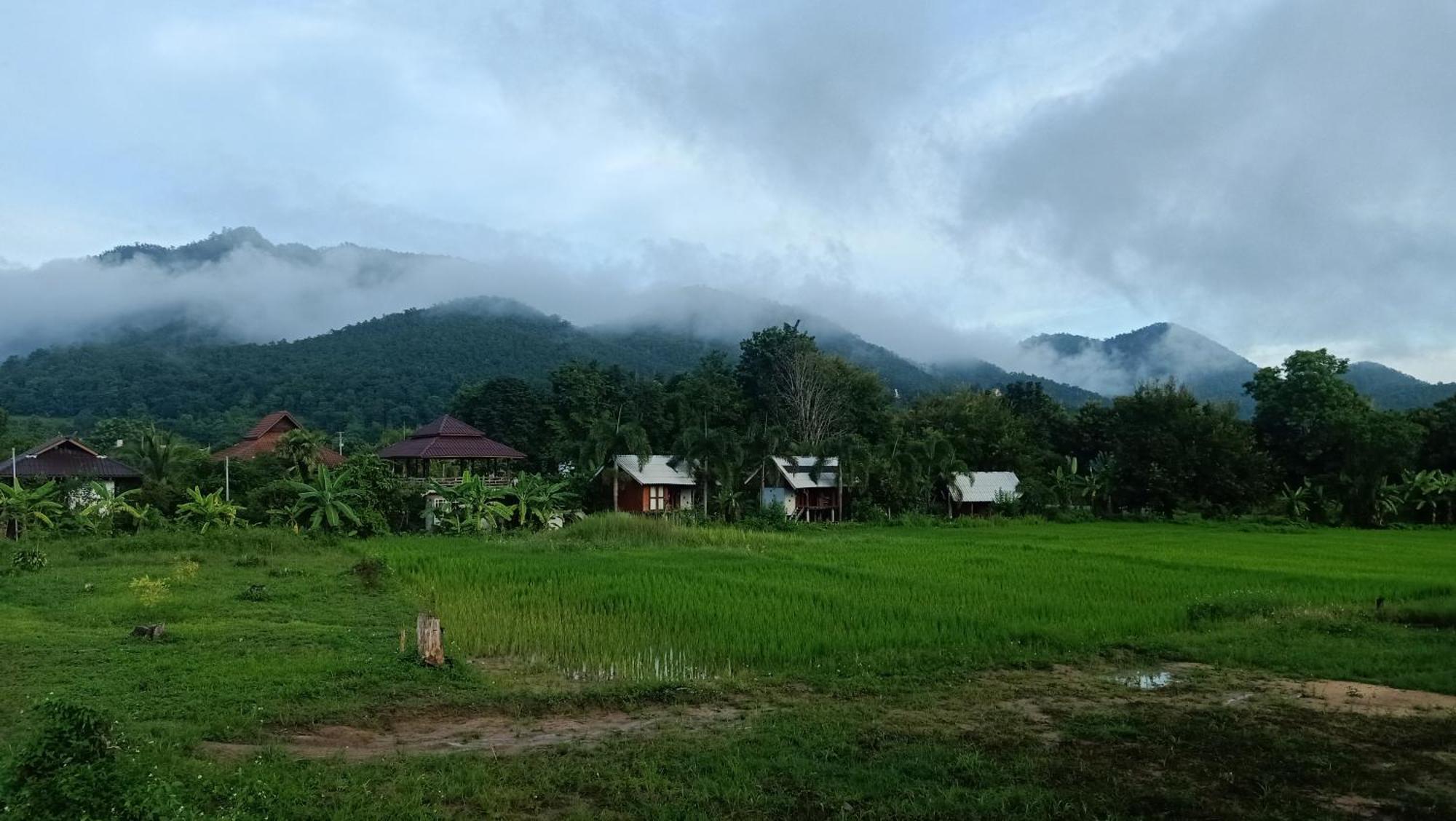 Ing Doi Guest House Pai Exteriér fotografie